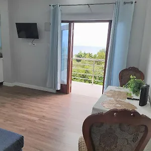 serenity-seaview-suite.comcaribbean.com/